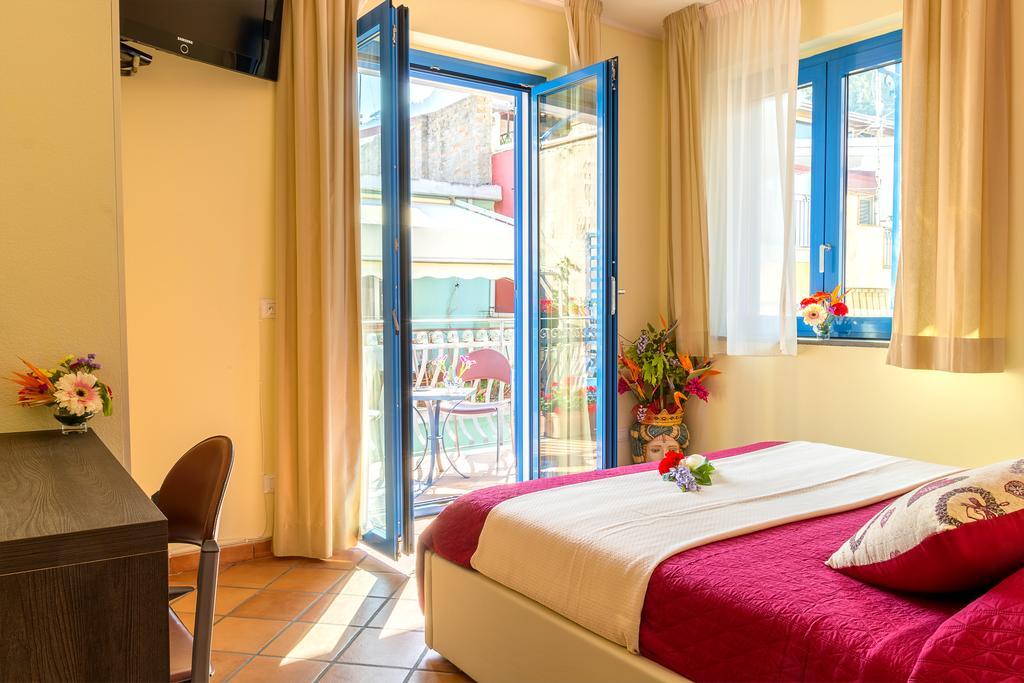 Donna Carmela - Da Rosa Bed & Breakfast Letojanni Luaran gambar